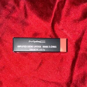 MAC Cosmetics Amplified Crème Lipstick - COSMO (104)